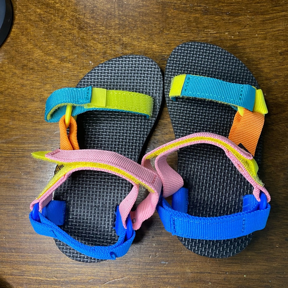 NWOT Teva Vibrant Multi-Color Kids Sandals- size 10